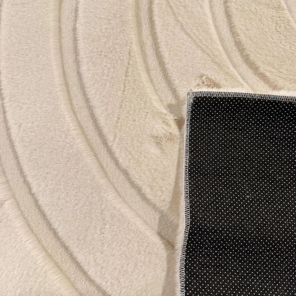 Carved - Tapis doux et élégant C1 Beige