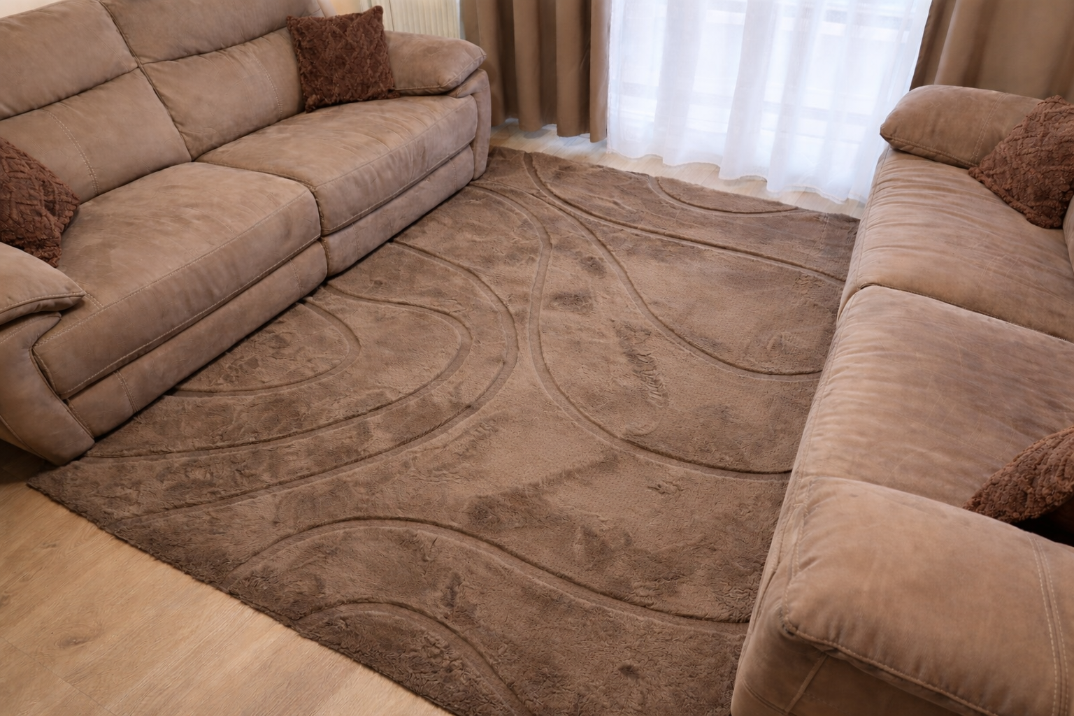 Carved - Tapis doux et élégant C4 Taupe