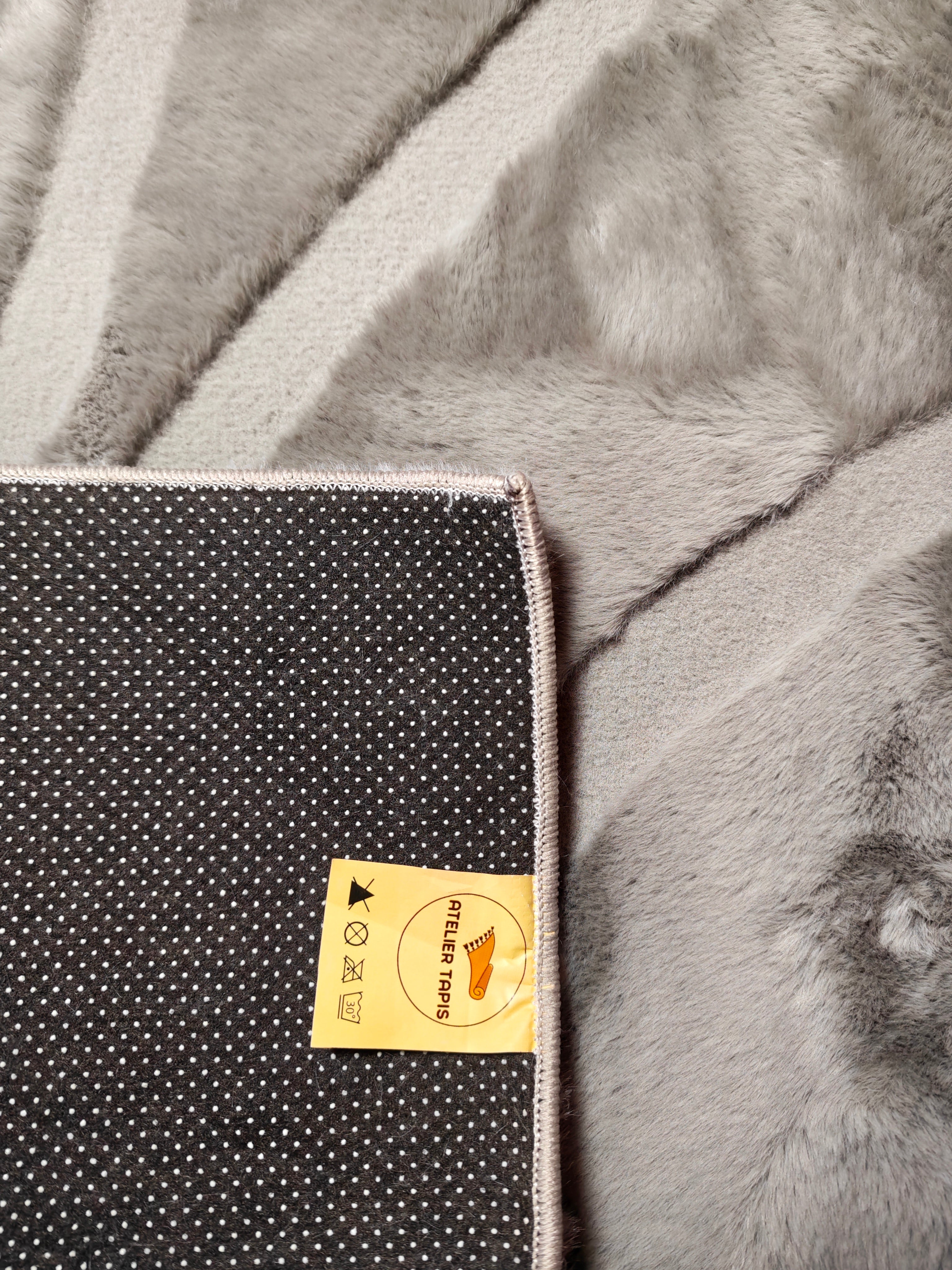 Carved - Tapis doux et élégant C4 Gris